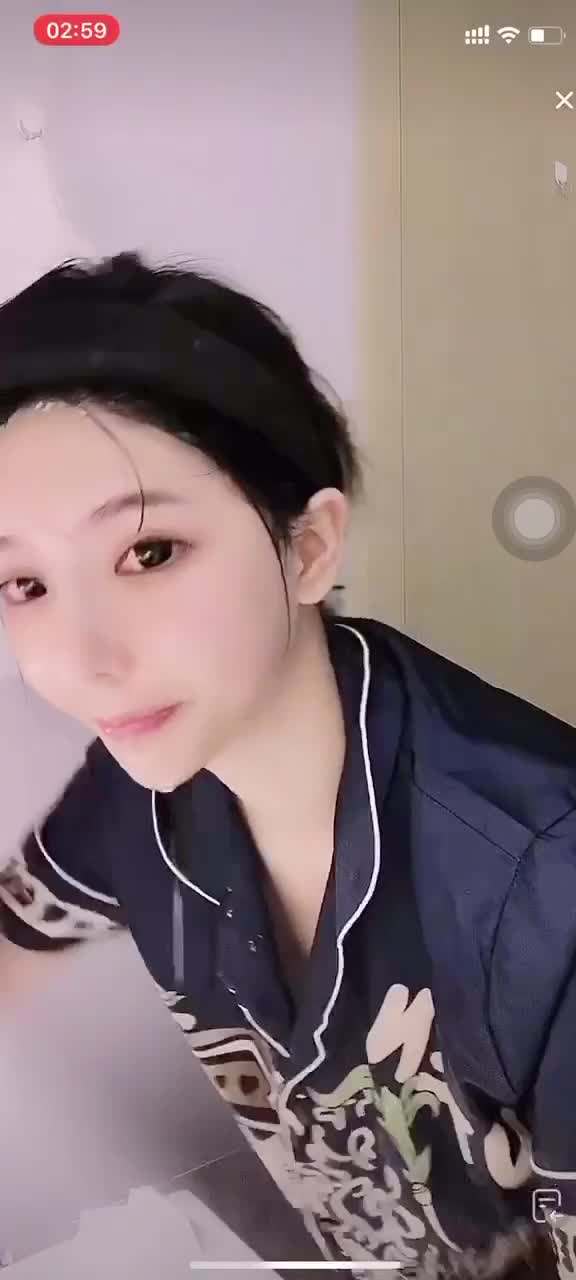 主播走光闪现露点-赤赤哗热瓜黑料中心