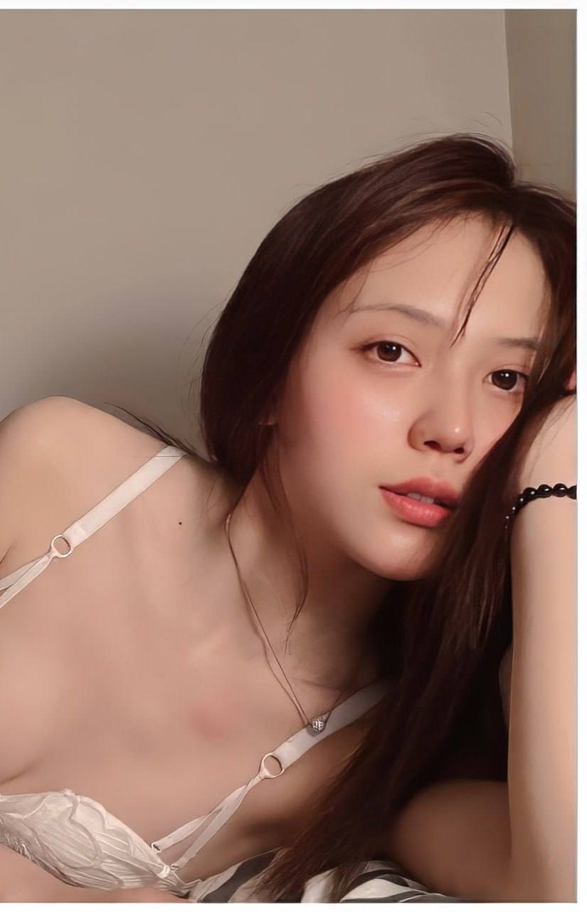 美女空姐与富二代男友激烈做爱，穿光滑肉丝袜，空姐制服诱惑！张开双腿上下剧烈抖动，-赤赤哗热瓜黑料中心