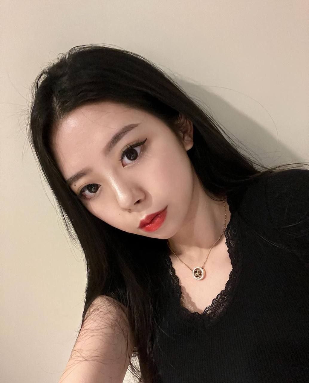 极品御姐型美女与男友做爱视频曝光，舌舔深喉口交，激烈骑乘抽插，叫声极其销魂！还被-赤赤哗热瓜黑料中心