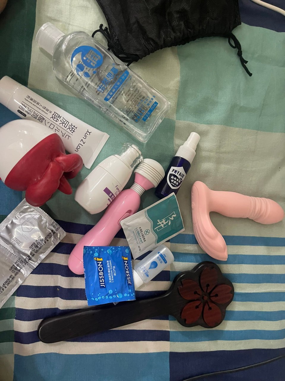 图片[7]-健身肌肉男探探约炮极品小母狗 男友去当兵了自己饥渴难耐 被踩着头抠逼-赤赤哗热瓜黑料中心