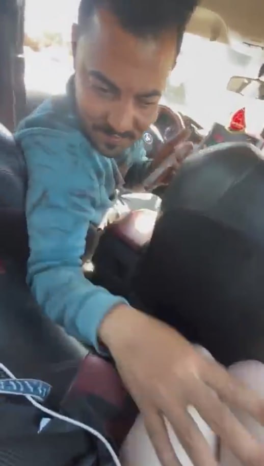 热瓜！小仙女埃及旅游遭出租车司机调戏摸腿还要带回家 这大白腿谁看了不迷糊 怪不得-赤赤哗热瓜黑料中心