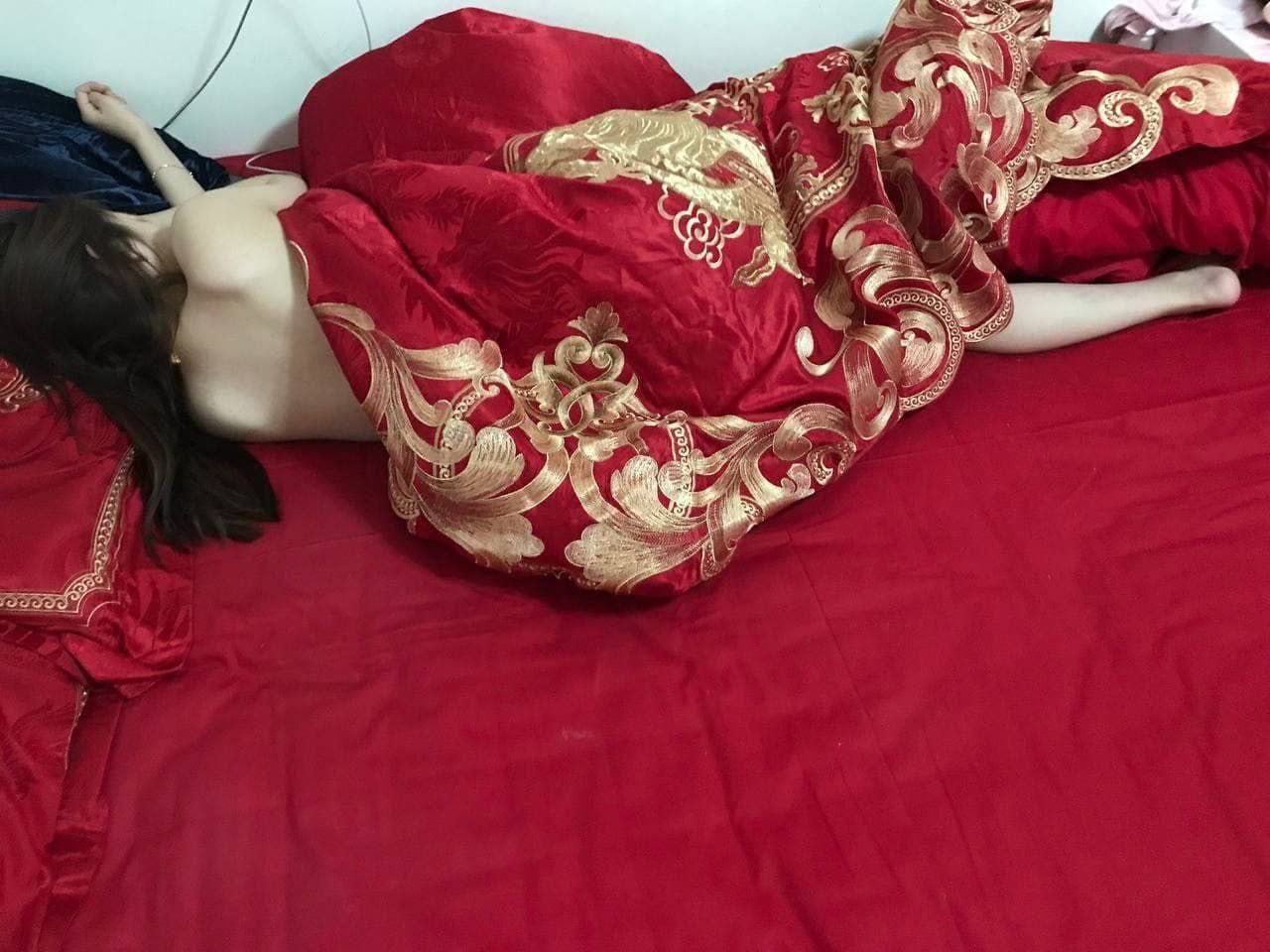 图片[7]-网友投稿自己的新婚妻子 入洞房不忘拍视频给大家欣赏 纤腰丰臀女上位全自动骑乘-赤赤哗热瓜黑料中心