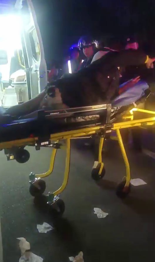 图片[8]-太炸裂了 女子跟狗操逼 狗屌卡骚逼里出不来 打120救护车 这下可出名了-赤赤哗热瓜黑料中心