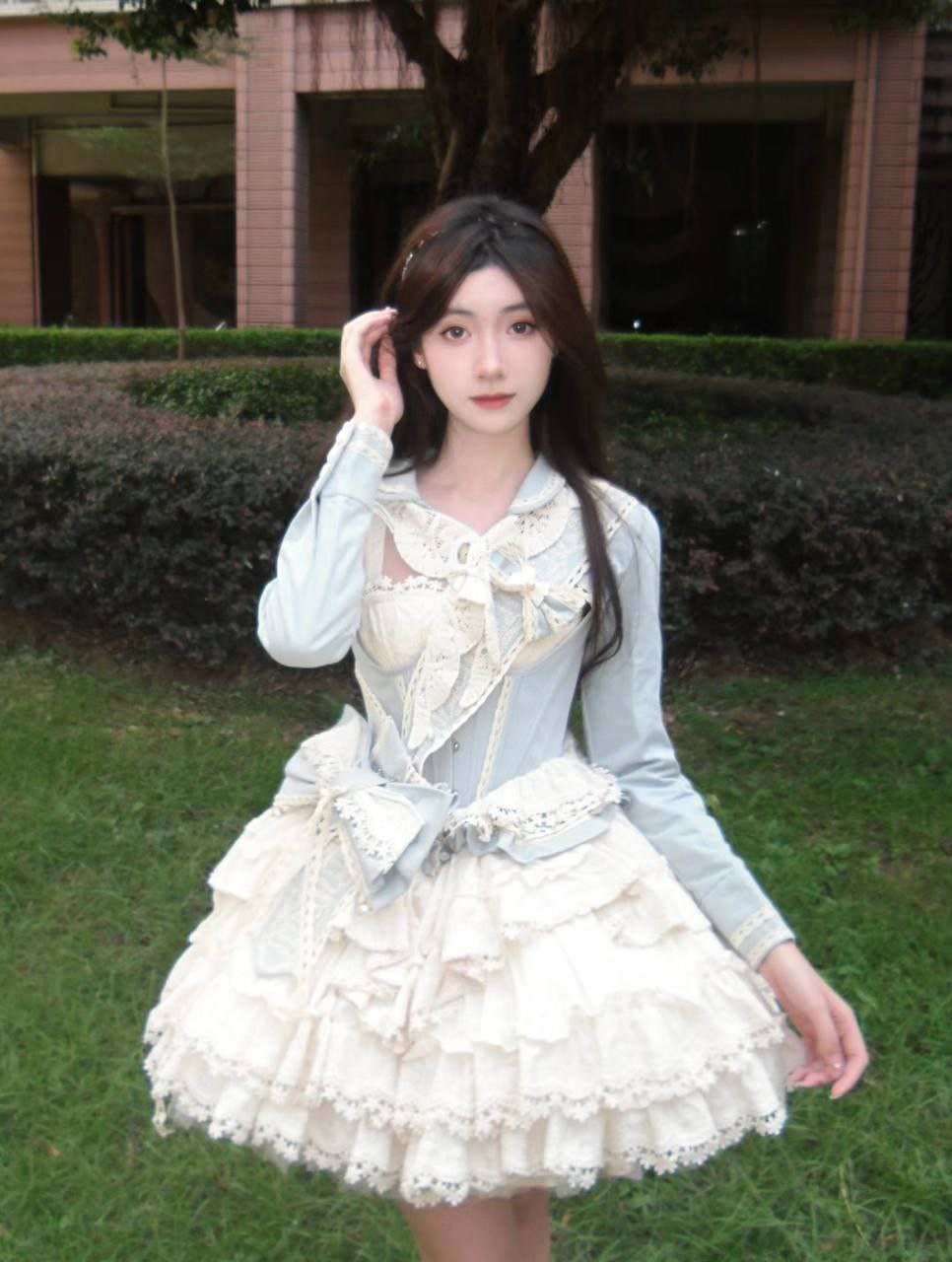 #高颜值 #口交 #反差 超高颜值清纯美女被金主包养，下跪温柔含着JB给深喉口交-赤赤哗热瓜黑料中心
