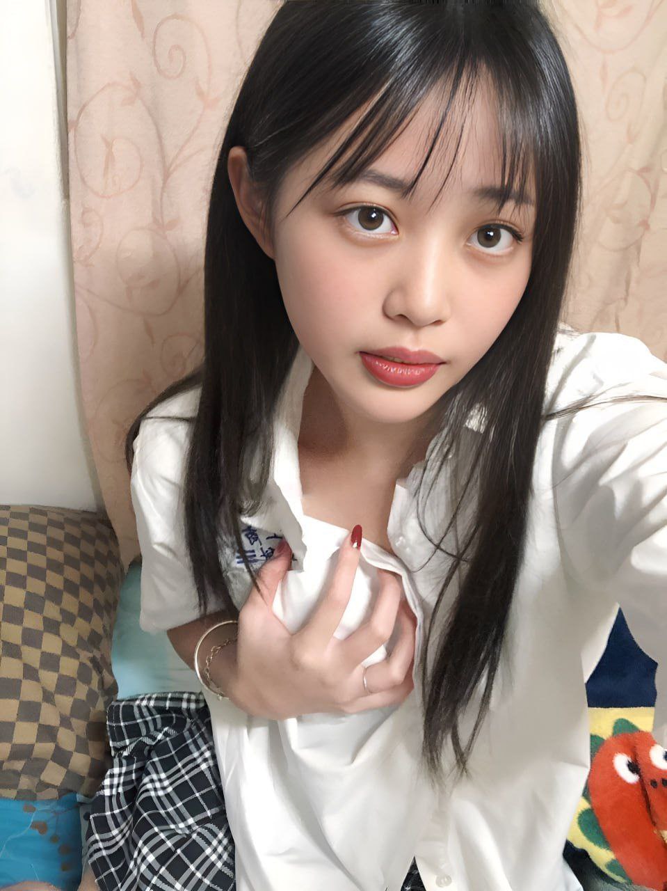 图片[8]-台湾高雄高英工商反差学妹 徐佳希 自慰小视频被渣男泄密 水晶棒抽插嫩穴 表情很骚-赤赤哗热瓜黑料中心