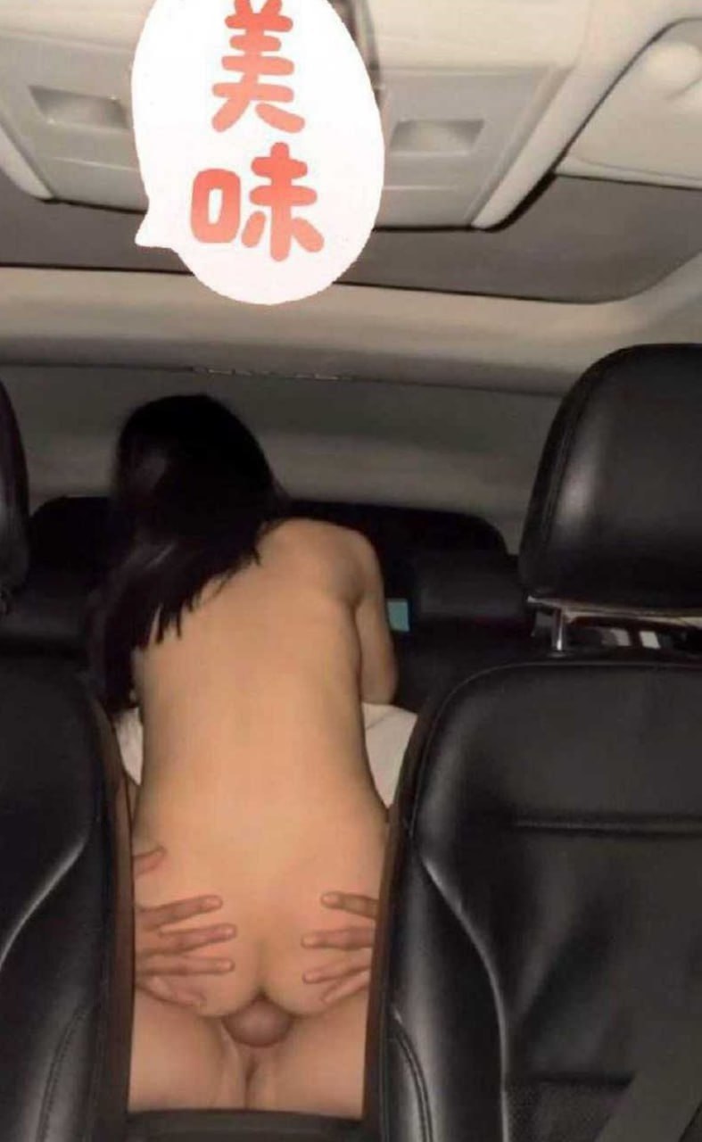 图片[9]-一日绿奴终生绿奴 绿帽男把自己老婆洗白白送给单男野战车震 自己一旁拍摄记录-赤赤哗热瓜黑料中心