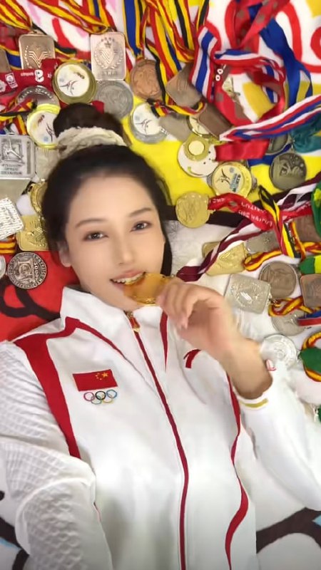 图片[10]-前奥运体操冠军 吴柳芳 因擦边争议 一夜涨粉将近200万 师妹管晨辰炮轰她给体操-赤赤哗热瓜黑料中心