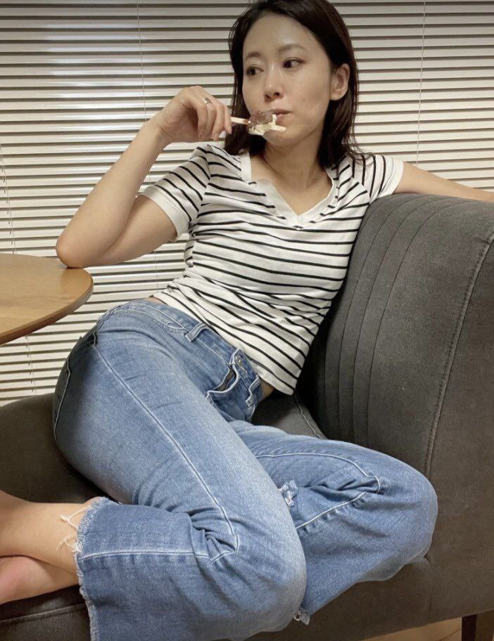 白富美留学生 魏乔安 首次大尺度女同新作 女主管对女下属的调教 爽女激情诱惑淫水-赤赤哗热瓜黑料中心