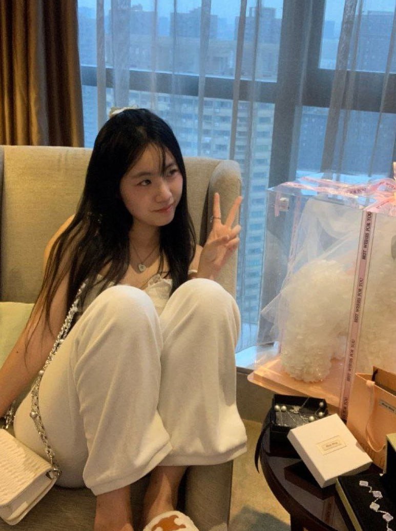 图片[7]-#大学生 #自慰 #校花 校花级女大学生自慰视频曝光。舌舔自慰阳具，背着双手上下-赤赤哗热瓜黑料中心