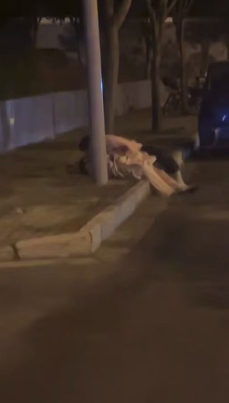 图片[7]-广西柳州醉酒女子被当街强奸事件！ 这哥们捡尸不会带去酒店吗 直接在大马路上就给人-赤赤哗热瓜黑料中心