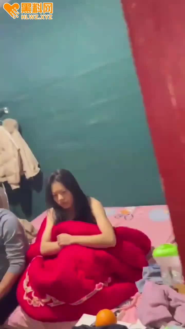 图片[13]-抖音菜园子休闲钓场 老板娘被钓鱼老哥钓到了 在鱼塘管理房偷情被当场捉奸！-赤赤哗热瓜黑料中心