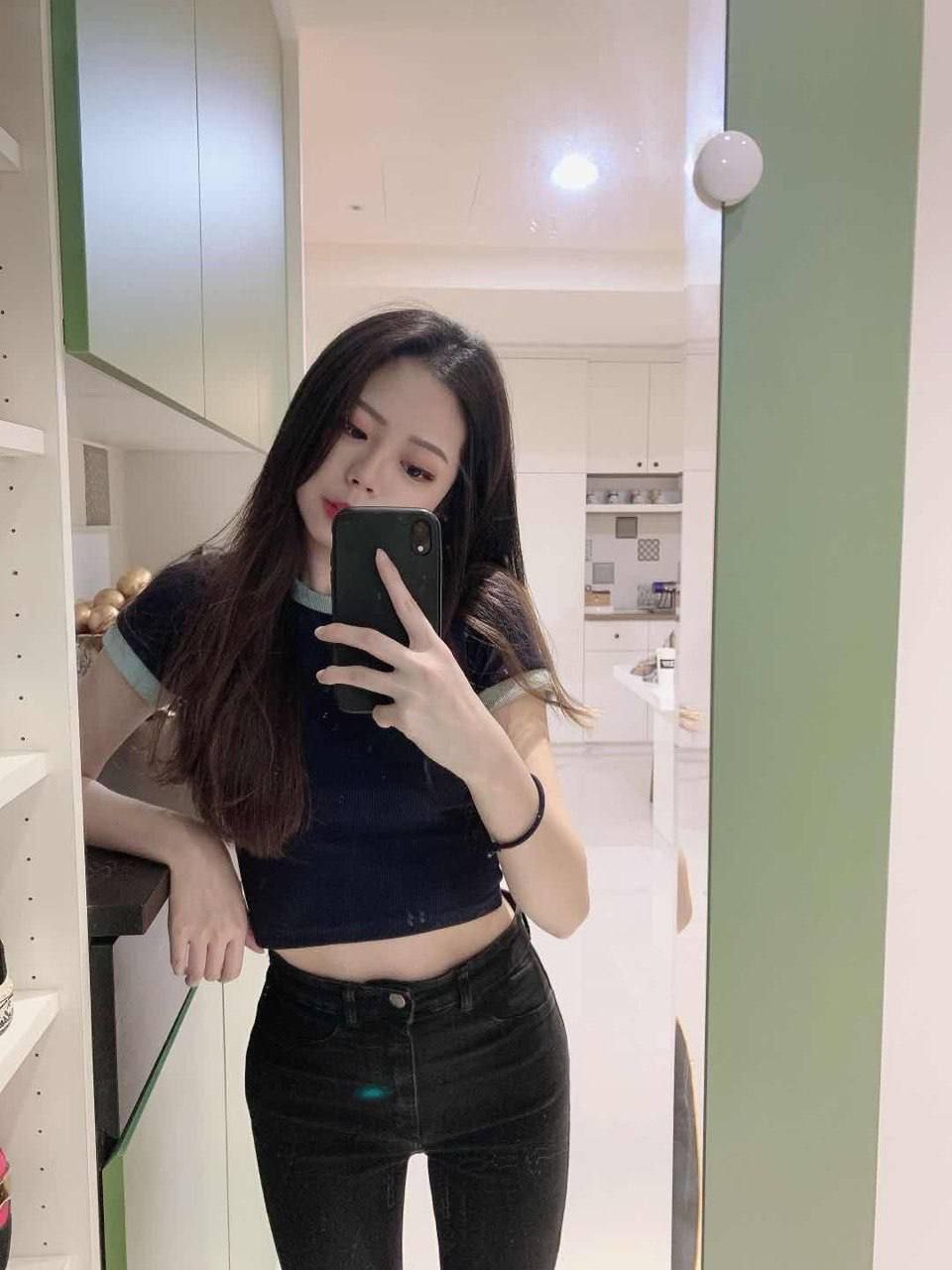 图片[8]-极品御姐型美女与男友做爱视频曝光，舌舔深喉口交，激烈骑乘抽插，叫声极其销魂！还被-赤赤哗热瓜黑料中心