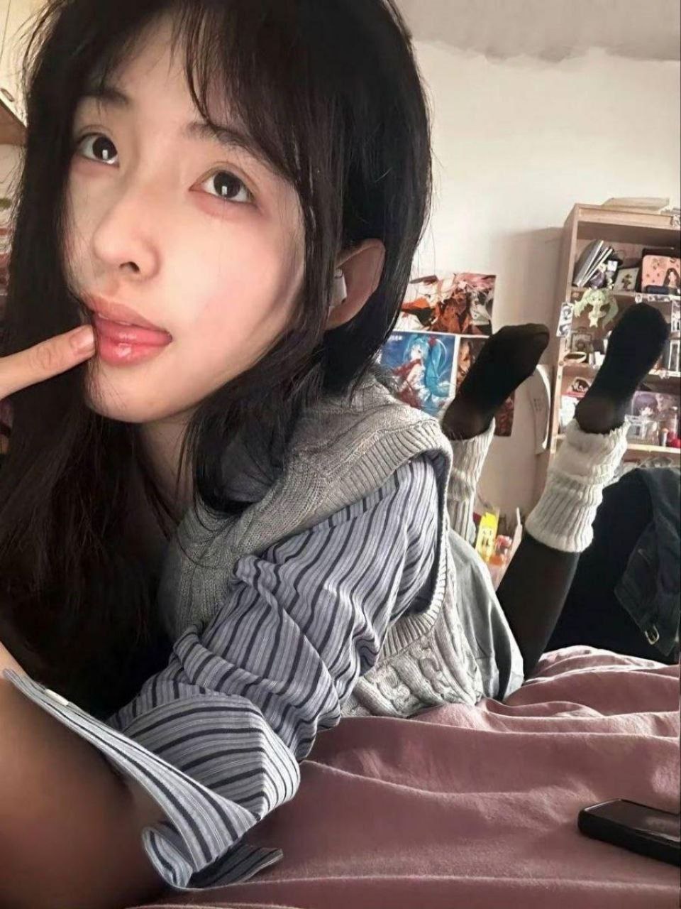 图片[8]-#网红 #高颜值 #自慰 高颜值网红给金主定制视频流出，自慰扣粉嫩小穴，对着镜头-赤赤哗热瓜黑料中心