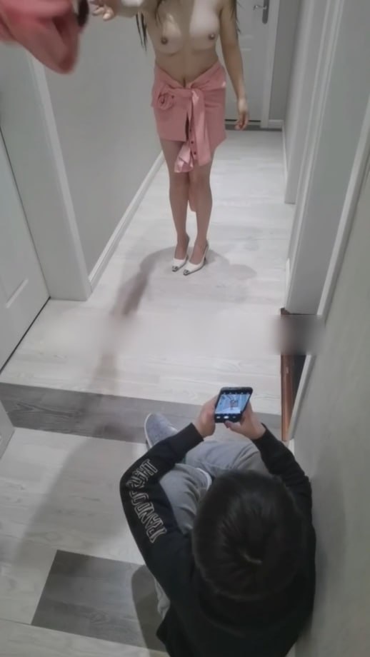 图片[9]-这个属实有点炸裂了 风骚妈妈用尽各种办法勾引自己的儿子 在儿子面前大胆露出 让儿-赤赤哗热瓜黑料中心