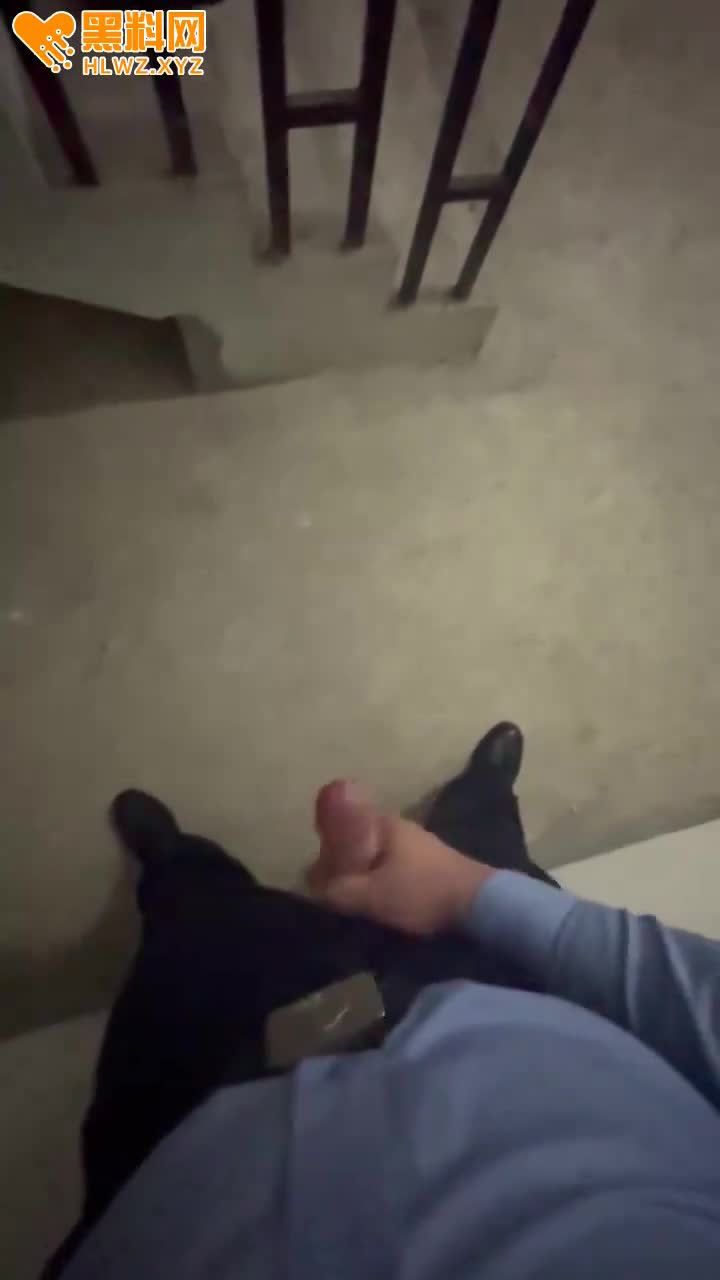 图片[14]-惊现派出所淫魔！自己身为人民警察却天天意淫 身边周围的女警察 还对着女警帽打飞机-赤赤哗热瓜黑料中心