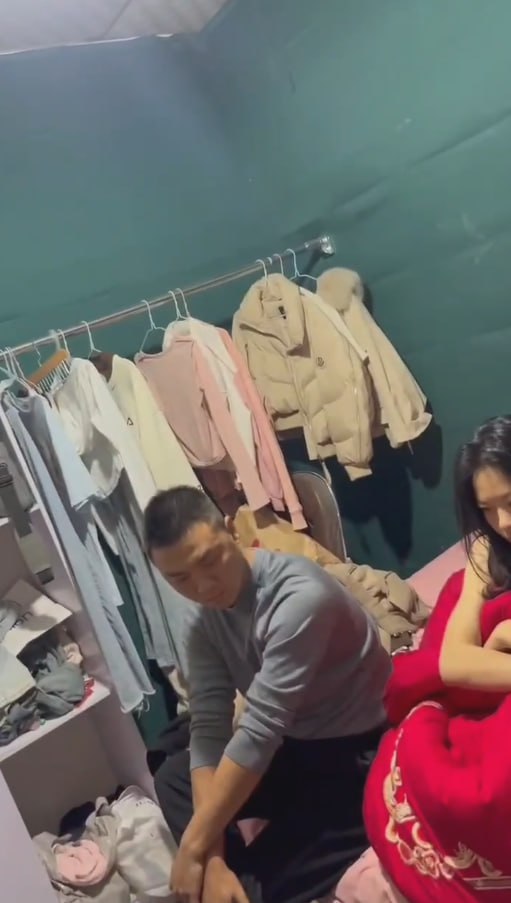 图片[12]-抖音菜园子休闲钓场 老板娘被钓鱼老哥钓到了 在鱼塘管理房偷情被当场捉奸！-赤赤哗热瓜黑料中心