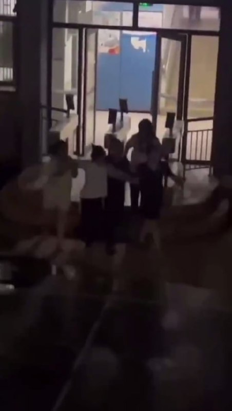 图片[10]-胆小勿入！海南师范大学 桂林洋校区闹鬼事件 女生宿舍一女生被鬼上身 发出小孩的唱-赤赤哗热瓜黑料中心