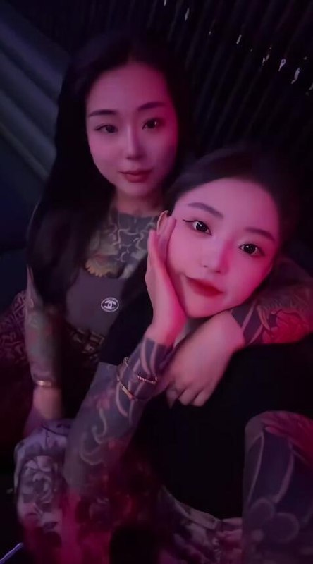 图片[7]-快手网红 美美美美如 巨乳纹身骚母猪泄密 人前高冷社会小妹 然后竟然需要出售自己-赤赤哗热瓜黑料中心