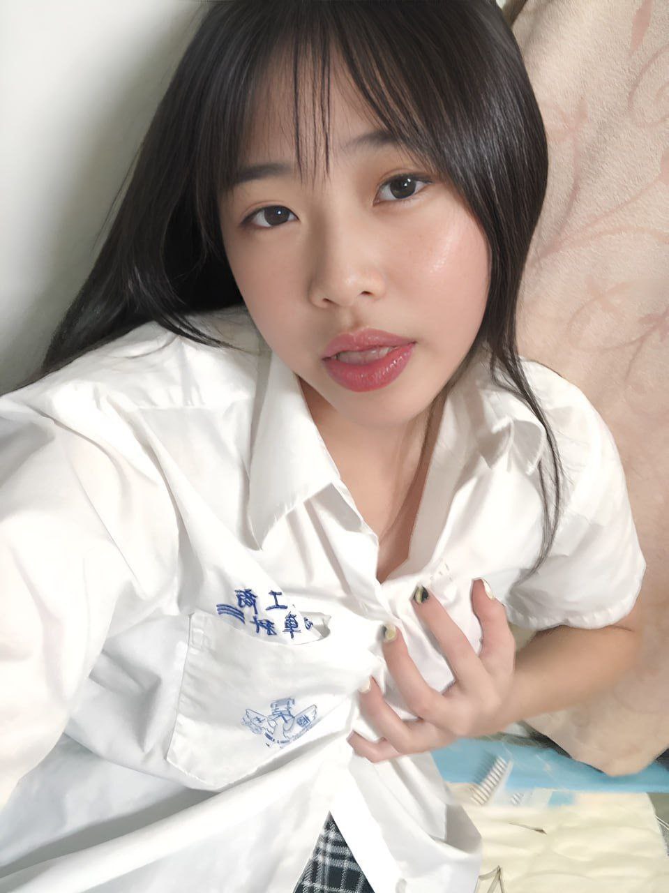 图片[7]-台湾高雄高英工商反差学妹 徐佳希 自慰小视频被渣男泄密 水晶棒抽插嫩穴 表情很骚-赤赤哗热瓜黑料中心