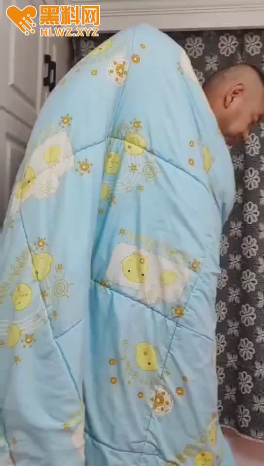 图片[10]-人妻和情夫偷情被捉奸在床 老公直接拿着菜刀架老婆脖子上 你是不是架错人了-赤赤哗热瓜黑料中心