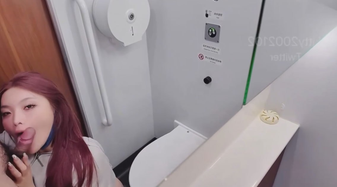 台湾健身巨乳骚母狗 kitty 来大陆旅游 竟然和大陆金主在高铁的卫生间就干起来-赤赤哗热瓜黑料中心