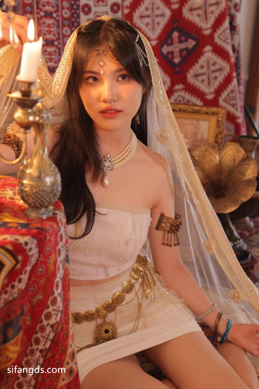 清纯小妹与男友做爱曝光，被骑乘深喉插入口交，还配合捆绑调教口交，绝对的床上小母狗-赤赤哗热瓜黑料中心