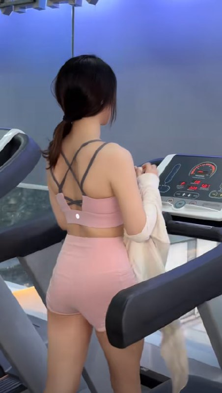 图片[8]-前奥运体操冠军 吴柳芳 因擦边争议 一夜涨粉将近200万 师妹管晨辰炮轰她给体操-赤赤哗热瓜黑料中心