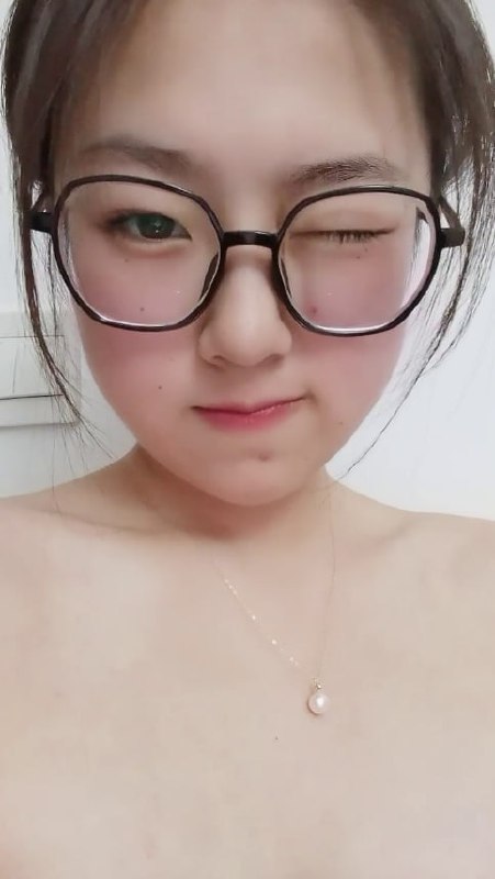 南京师范大学 眼镜嫩妹周子琪 被校外男友在出租屋扣到喷水尿床 眼镜妹果然骚-赤赤哗热瓜黑料中心