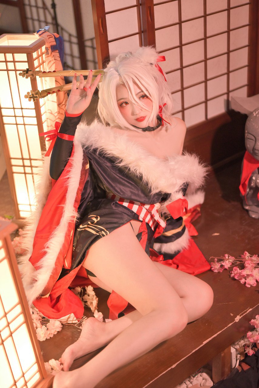 作品:刺青Poi - 海因里希新春 作者:#刺青Poi 标签:#cosplay-赤赤哗热瓜黑料中心
