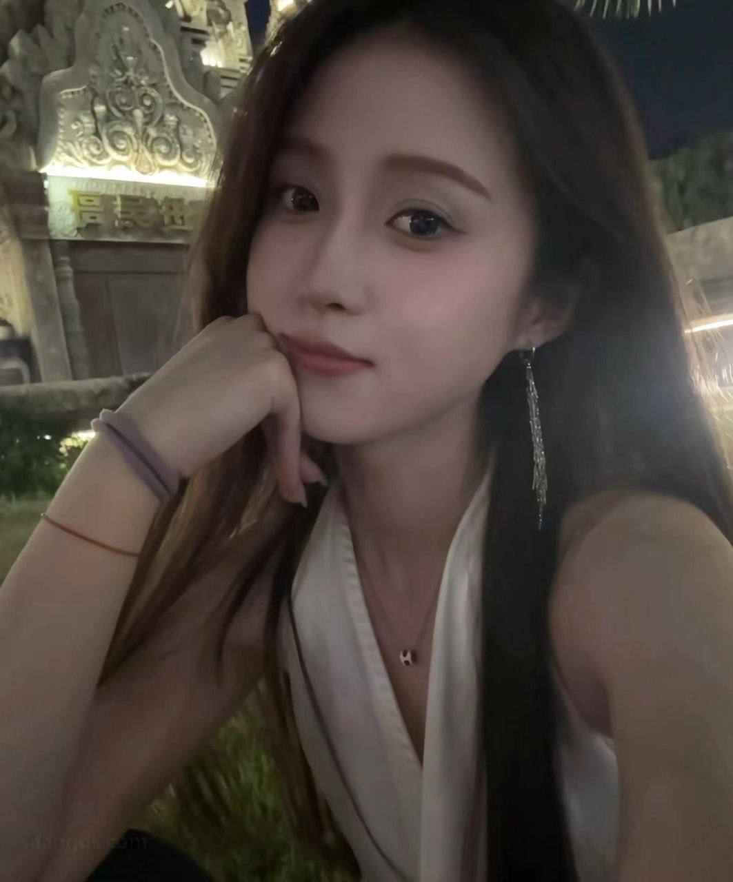 图片[7]-极品校花女神被调教成床上小母狗，在沙发上骑乘做爱，被后入使劲怼臀部，配合温柔口交-赤赤哗热瓜黑料中心