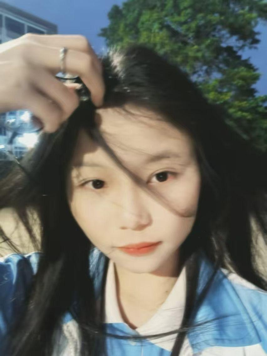 图片[8]-可爱萝莉少女被调教成床上小母狗，配合深喉口交，快速抽插小穴做爱，使劲后入怼臀部，-赤赤哗热瓜黑料中心