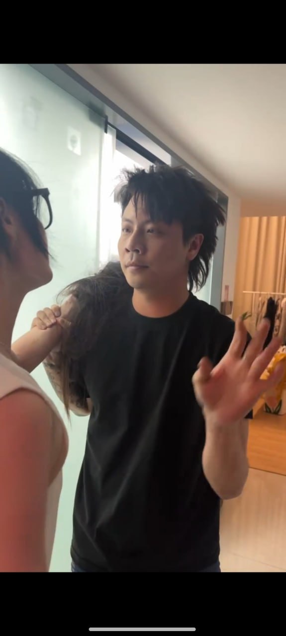 图片[7]-汕头男歌手七万婚内出轨！女主抓住小三的头发 小三哭诉我不知道 抖音疯求原视频1分-赤赤哗热瓜黑料中心
