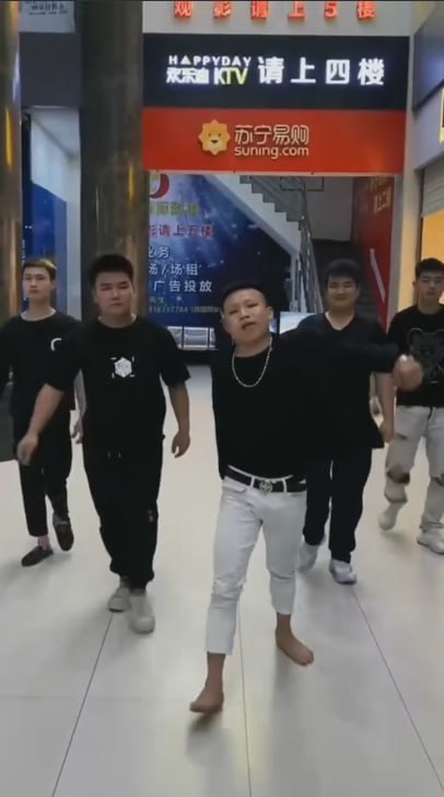 抓获野生精神小伙一枚 刚才跳的有多欢 一会就有多惨-赤赤哗热瓜黑料中心