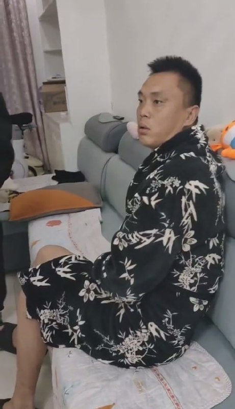 图片[9]-全网疯传 抖音网红莉莉出轨男小三被抓奸在床 还理直气壮 全程态度恶劣大开眼界-赤赤哗热瓜黑料中心