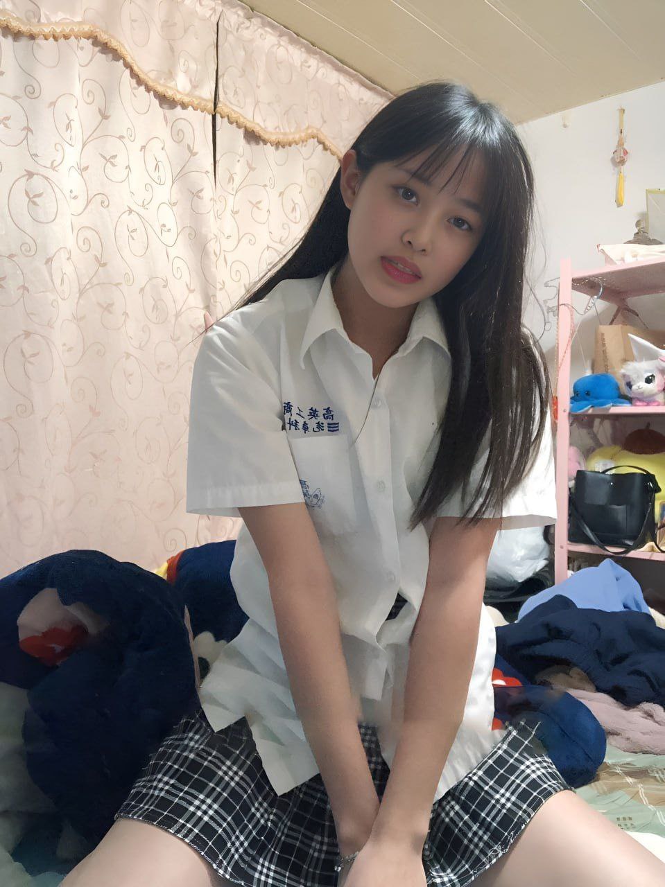 图片[9]-台湾高雄高英工商反差学妹 徐佳希 自慰小视频被渣男泄密 水晶棒抽插嫩穴 表情很骚-赤赤哗热瓜黑料中心