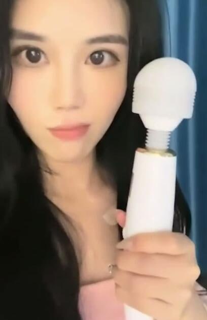 图片[9]-天塌了我的老婆竟然是做淫秽表演的色情女主播 ！陕西省山阳县法官镇邓亚妮被老公实名-赤赤哗热瓜黑料中心