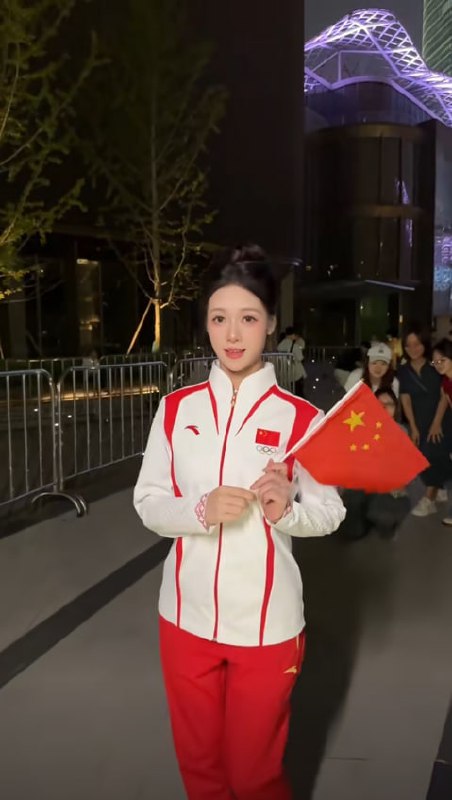 图片[9]-前奥运体操冠军 吴柳芳 因擦边争议 一夜涨粉将近200万 师妹管晨辰炮轰她给体操-赤赤哗热瓜黑料中心